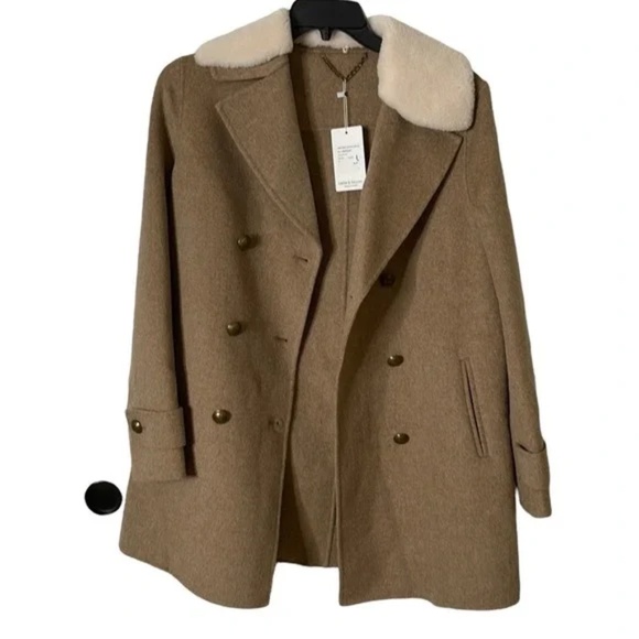 BELLE AND BLOOM Liberty Faux Shearling Collar Coat in Oat - Picture 4 of 9
